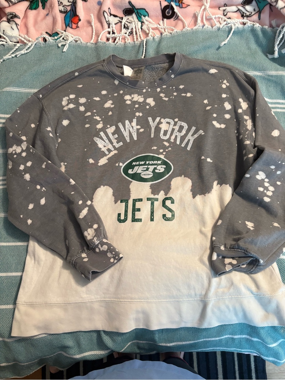 New York Jets Women's Bleach-Effect Crewneck Sweatshirt